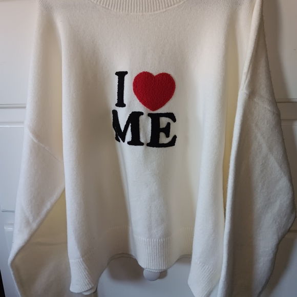 Beige sweater w black red heart design Xl - Picture 2 of 3